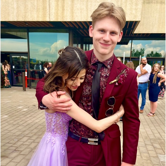 Meet your Posher, leaira - Picture 3 of 3